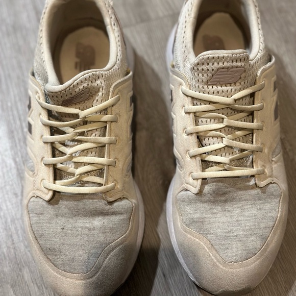 New balance size us 8.5 - Picture 2 of 3